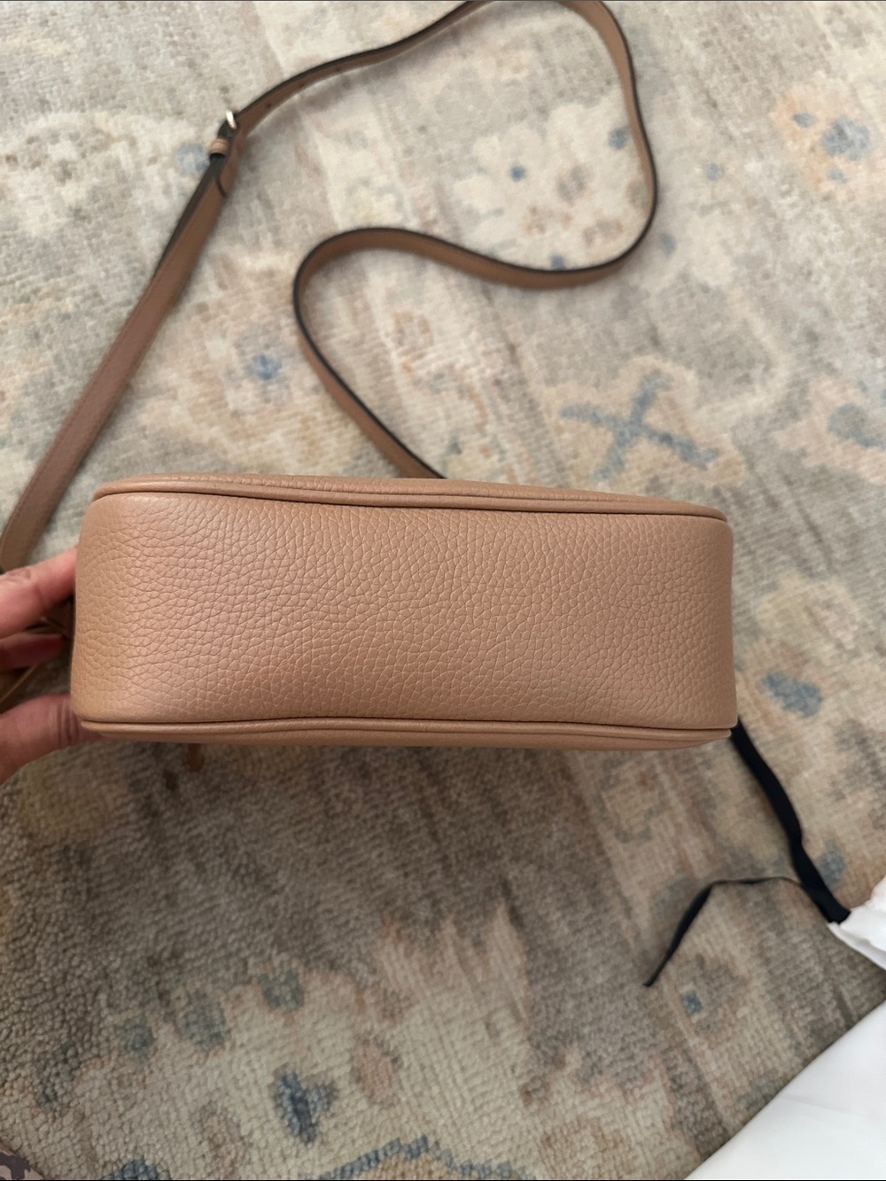 GUCCI
Pebbled Calfskin Small Soho Disco Bag. Rose Beige - Picture 7 of 13